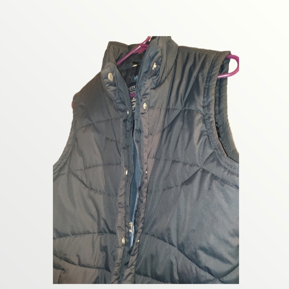 Free Country Puffer Vest - Medium - Picture 3 of 6